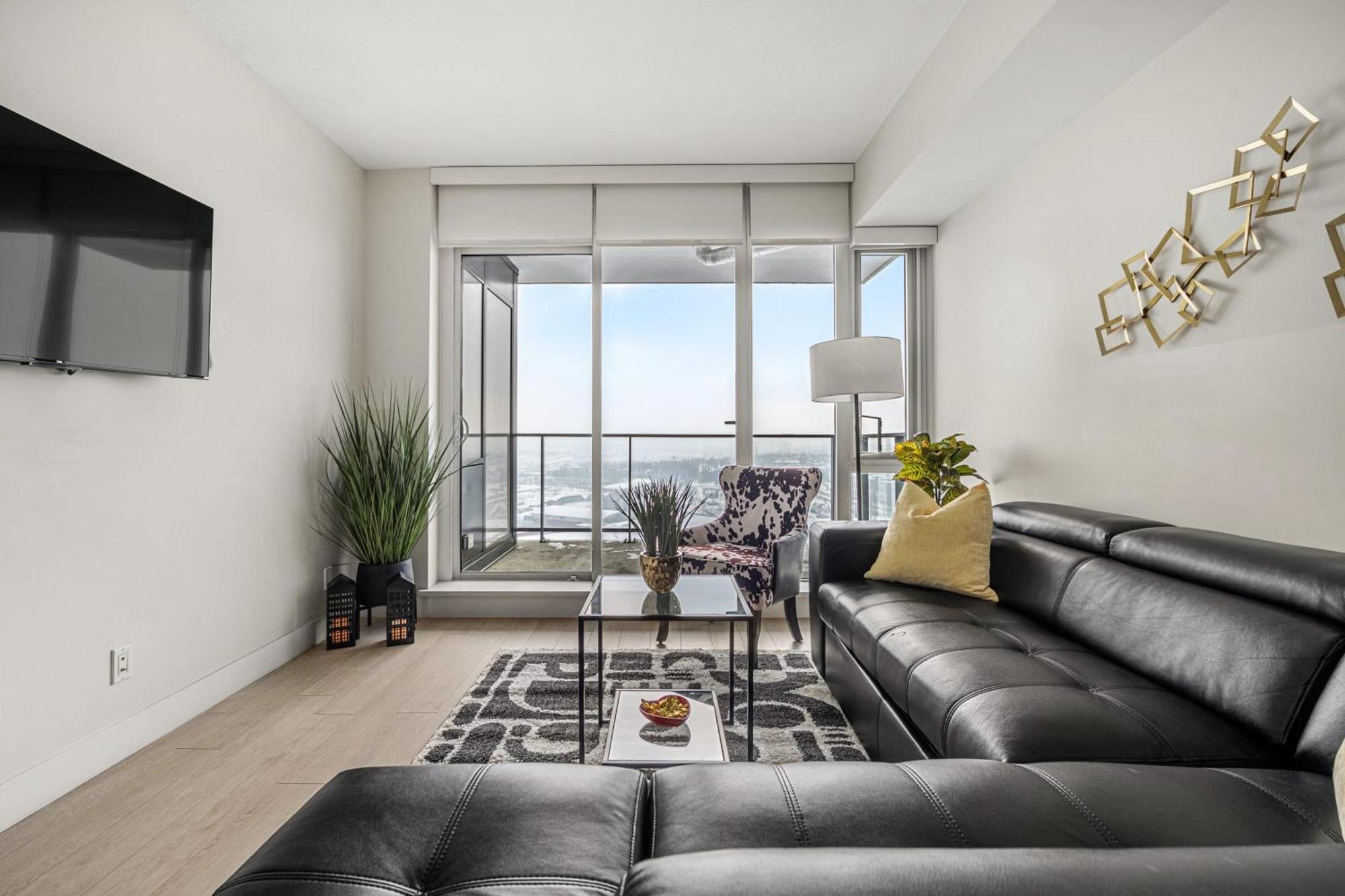فيلا Stunning 34Th Floor Views, Prime Downtown Location - Near Stampede, Casino, Bars! Free Banff Pass, Parking, Wine! YYC المظهر الخارجي الصورة
